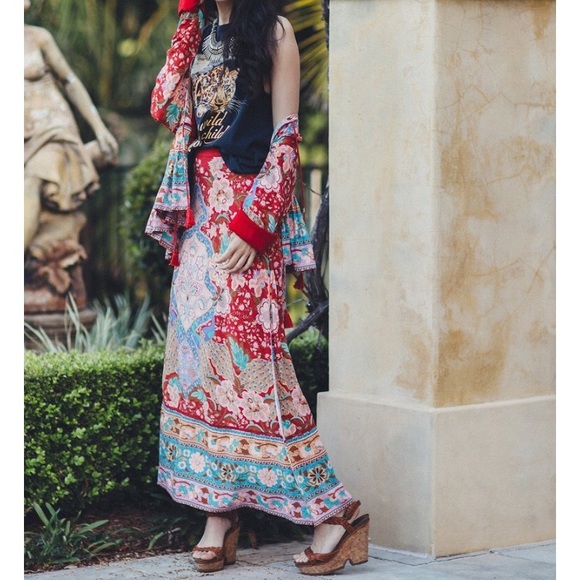 Spell Lotus Split Skirt! - Picture 2 of 5